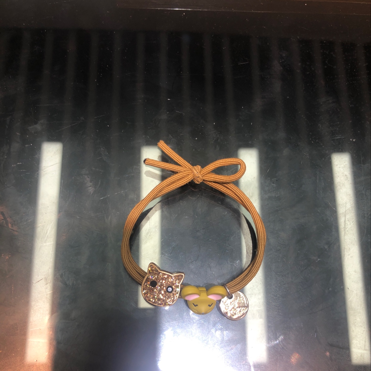 猫咪老鼠黄色皮筋