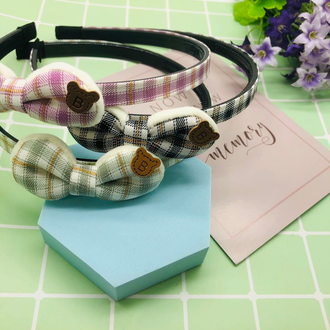 Rabbit head embroidered headband detail image 1