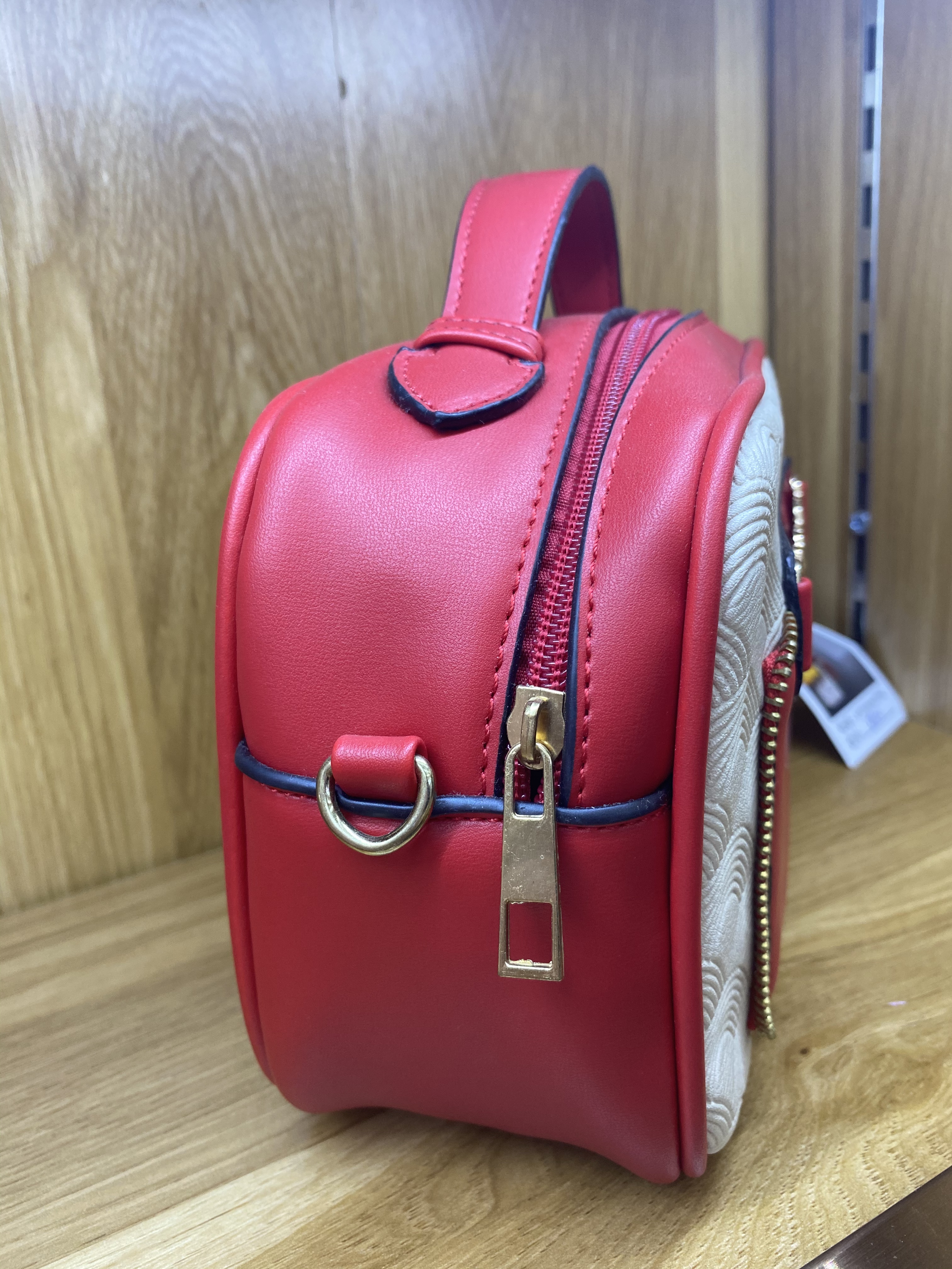 Bolso crossbody portátil con envoltura interior detail image 2