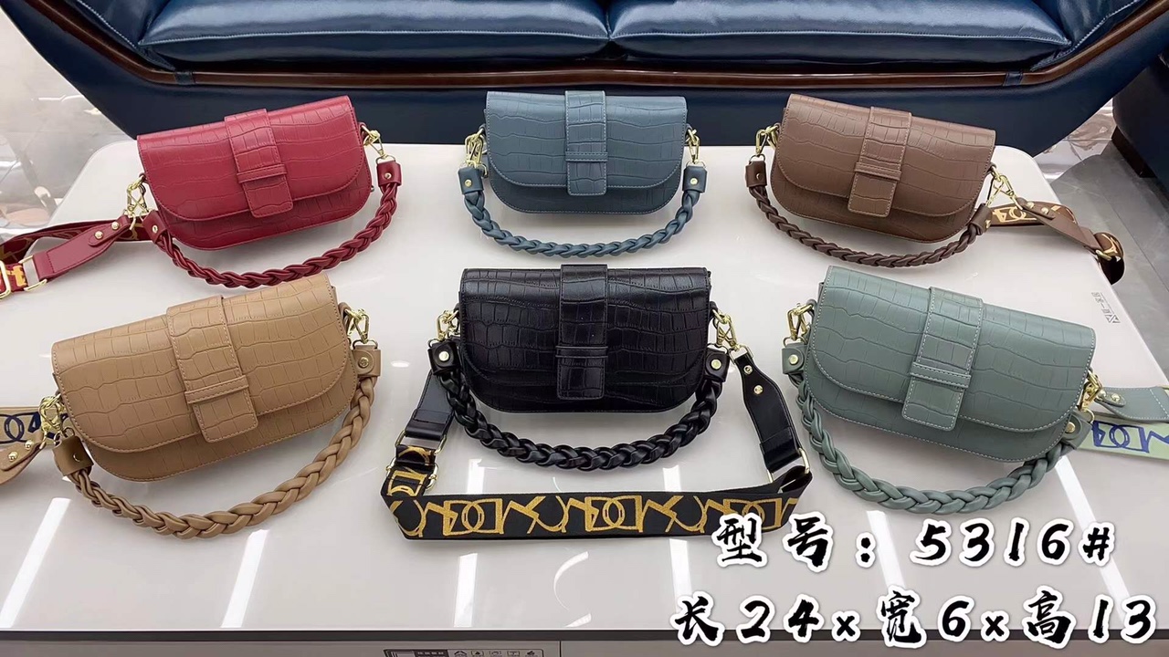 Small inclined shoulder bag thumbnail