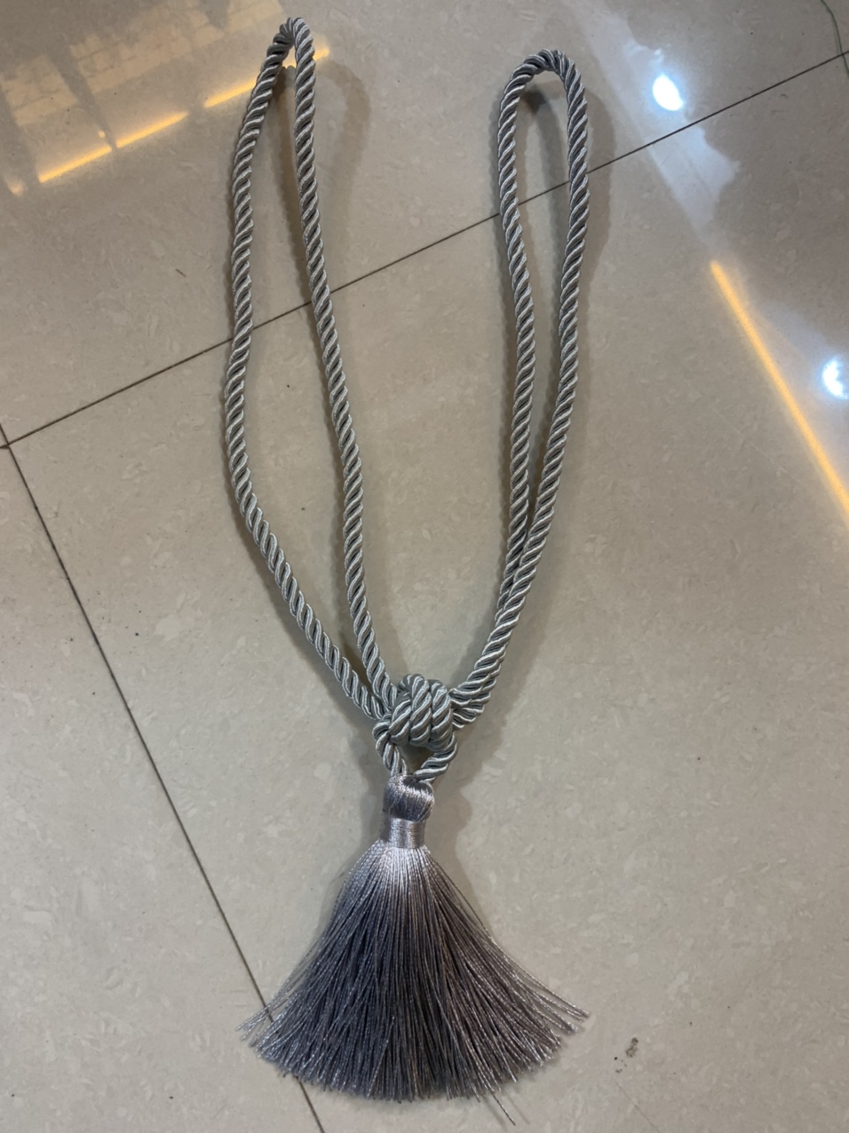 Cute hats, wool balls, polyester embroidered thread shoes, flower balls, tassels, decorative scarves, and plush ball hanging racks 14