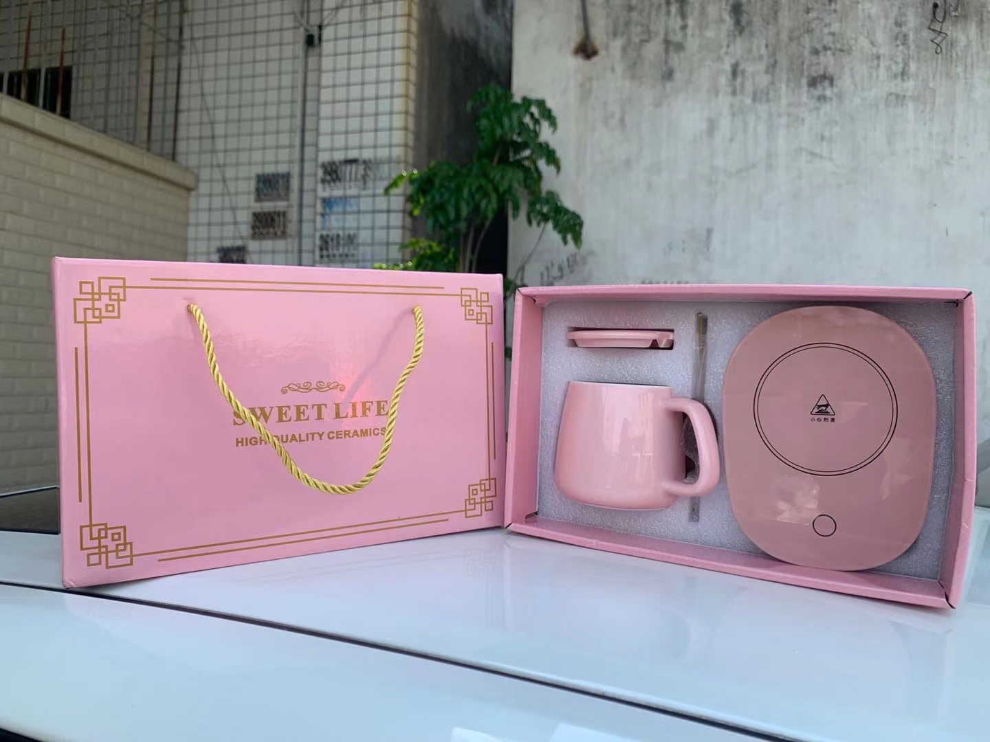 55-degree constant temperature cup with ceramic lid and spoon gift box packaging Application Scenario