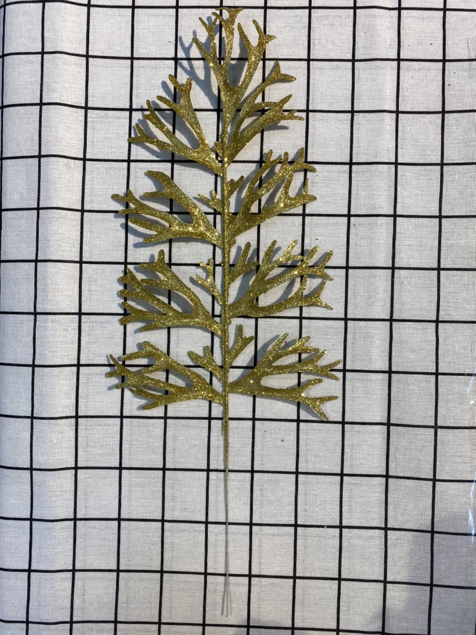 Single antler leaf