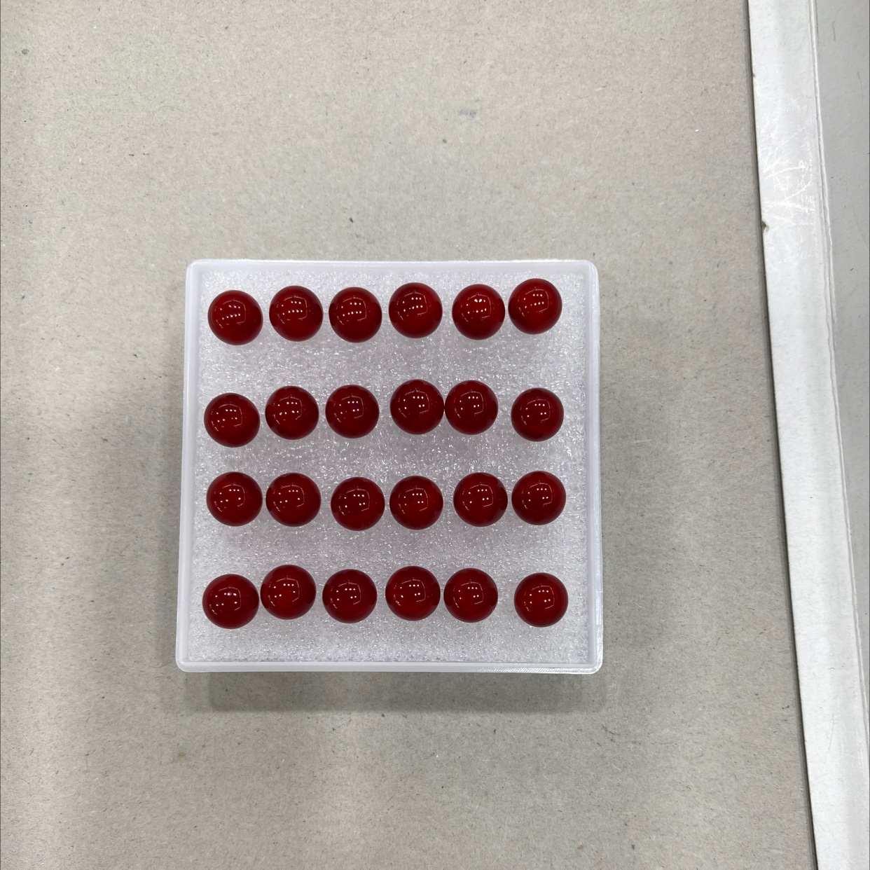 8m pearl red thumbnail