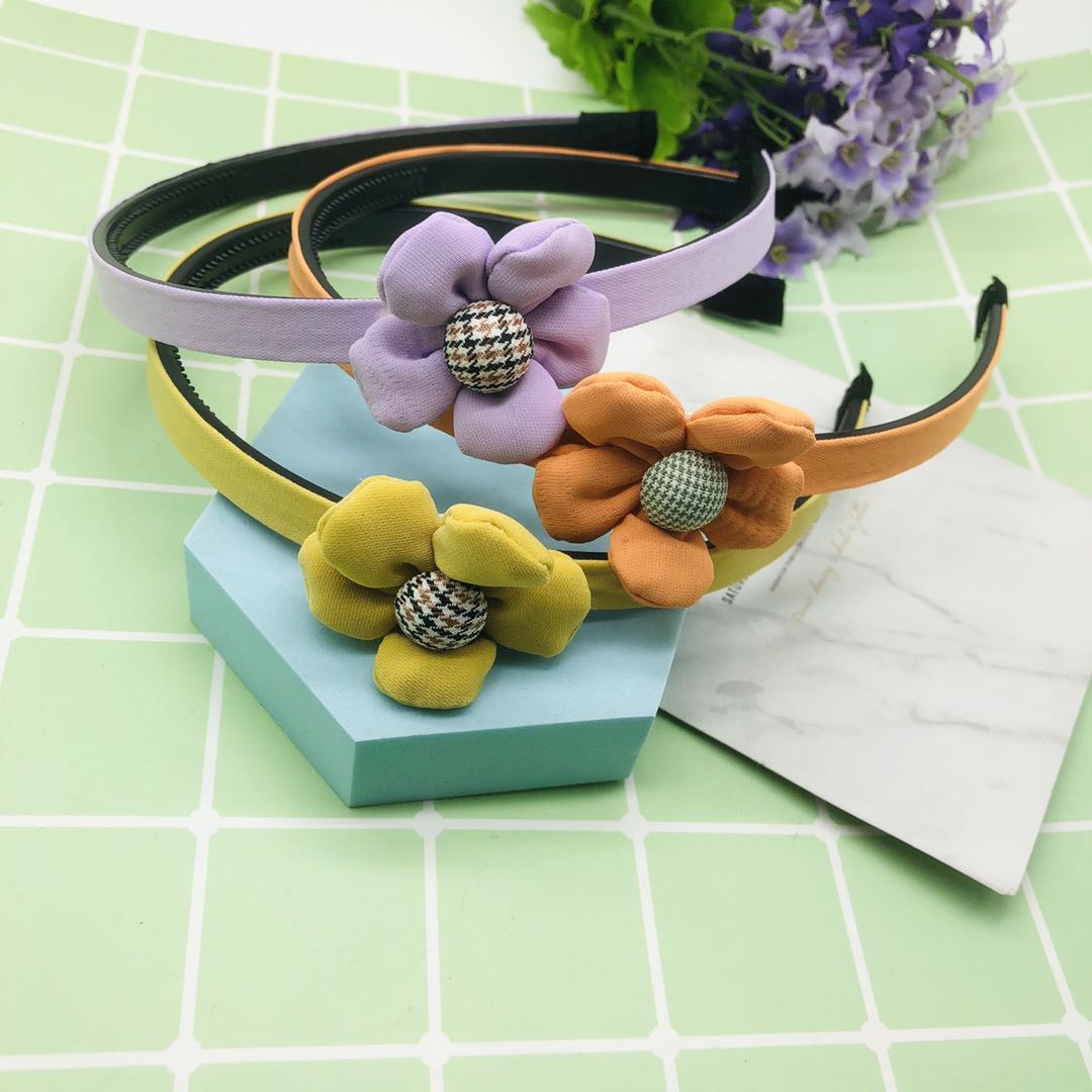 Five petal flower head buckle