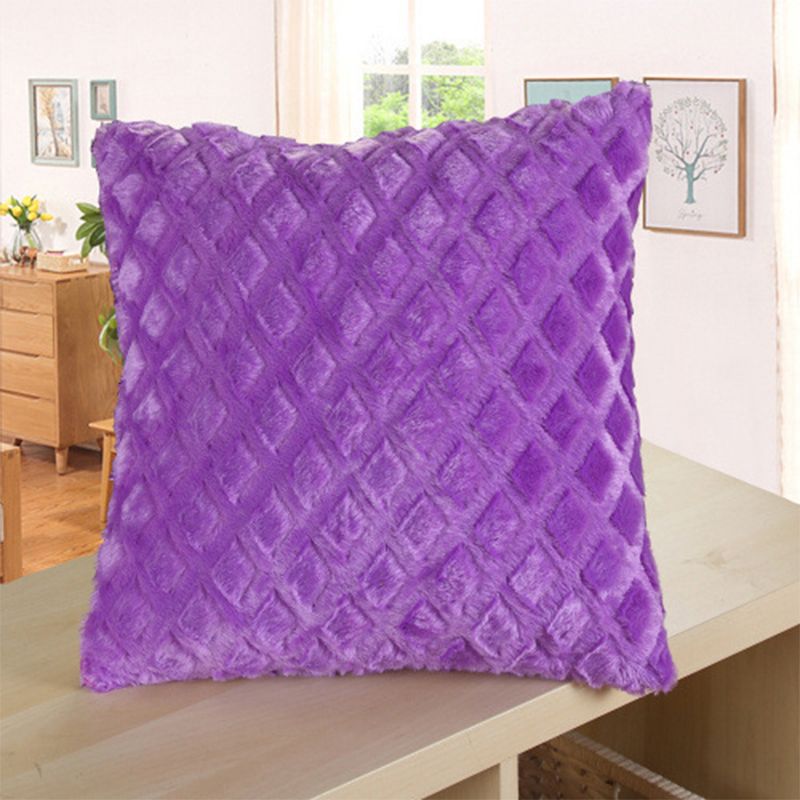 Embossed diamond-patterned plush pillowcase, cross-border best-selling short plush cushion and backrest cover Specification image