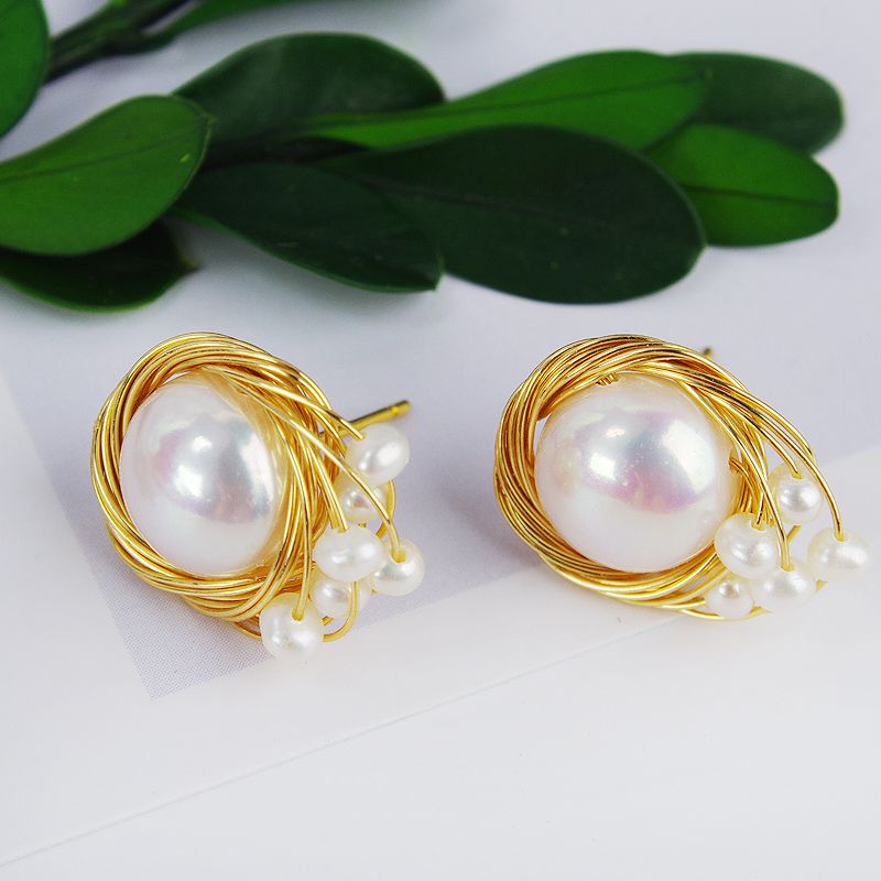 In 2020, The 14K Gold Injection Hand-Wound Natural Freshwater Pearl S925 Silver Needle Application Scenario