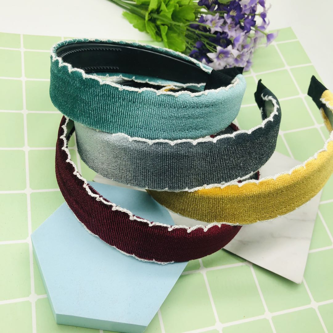 213 White edge headband