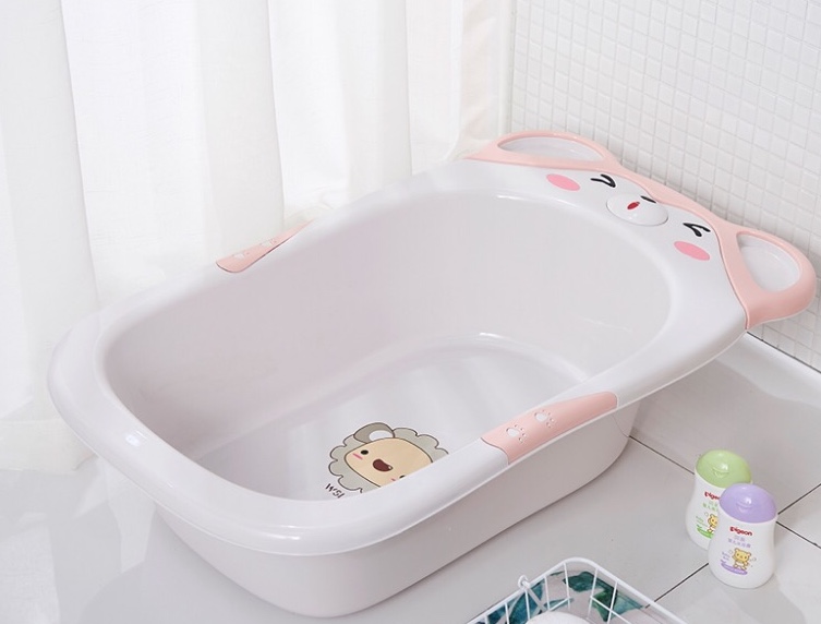 可爱萌新小熊儿童浴盆图