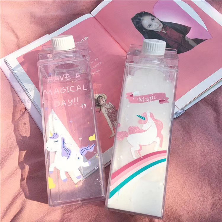 The plastic cup milk box water cup has many patterns that can be customized