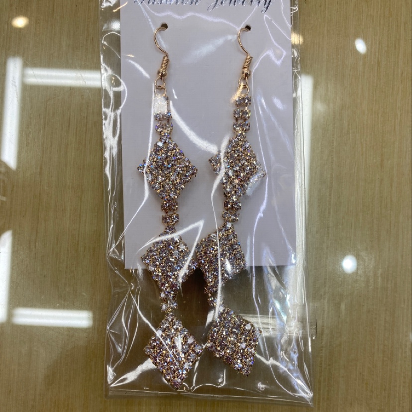 Diamond earrings thumbnail