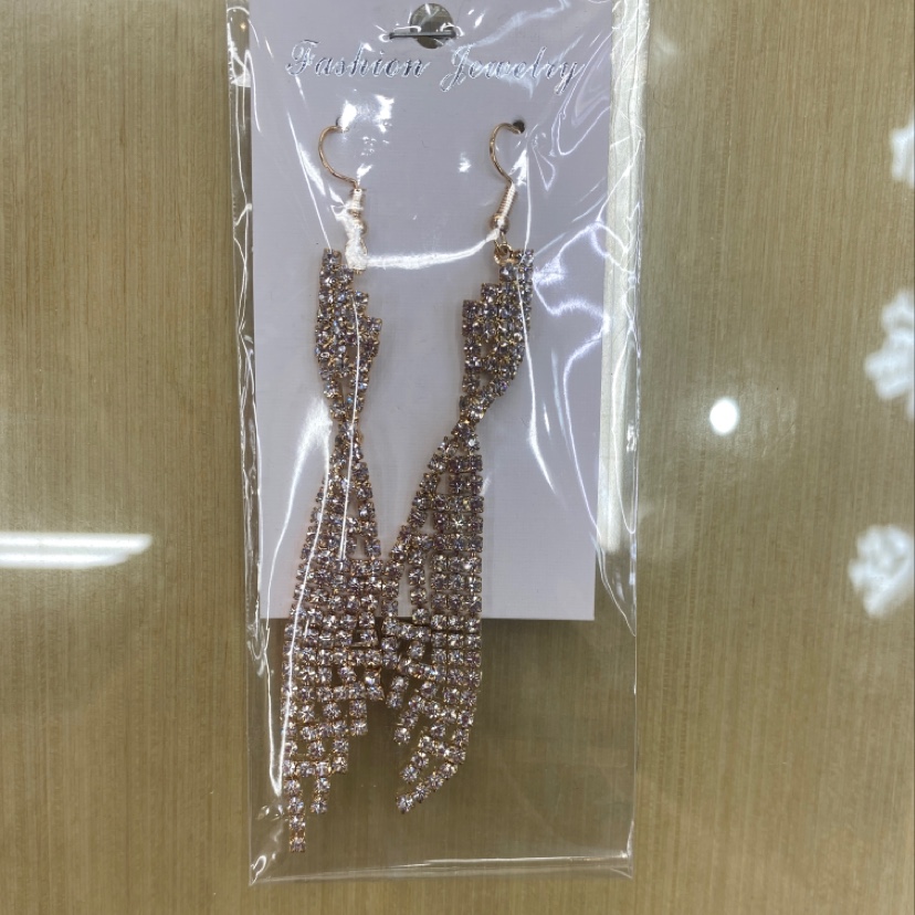 Fashion earrings thumbnail