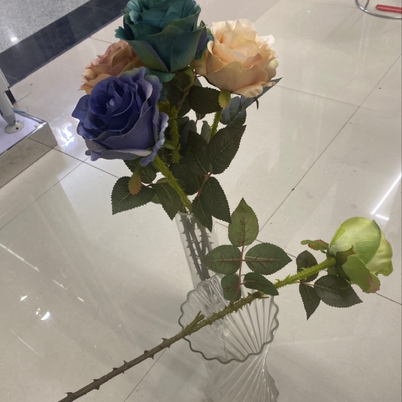 仿真齿杆玫瑰单支