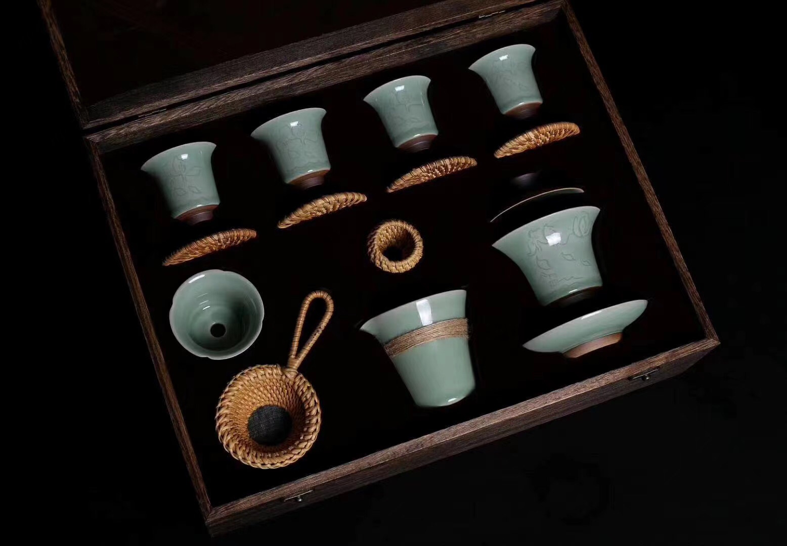 New celadon, YE, authentic Longquan! "LI!" Artwork grade factory direct sales, wholesale and retail, in stock, offline physical store. Consult before placing an order undefined