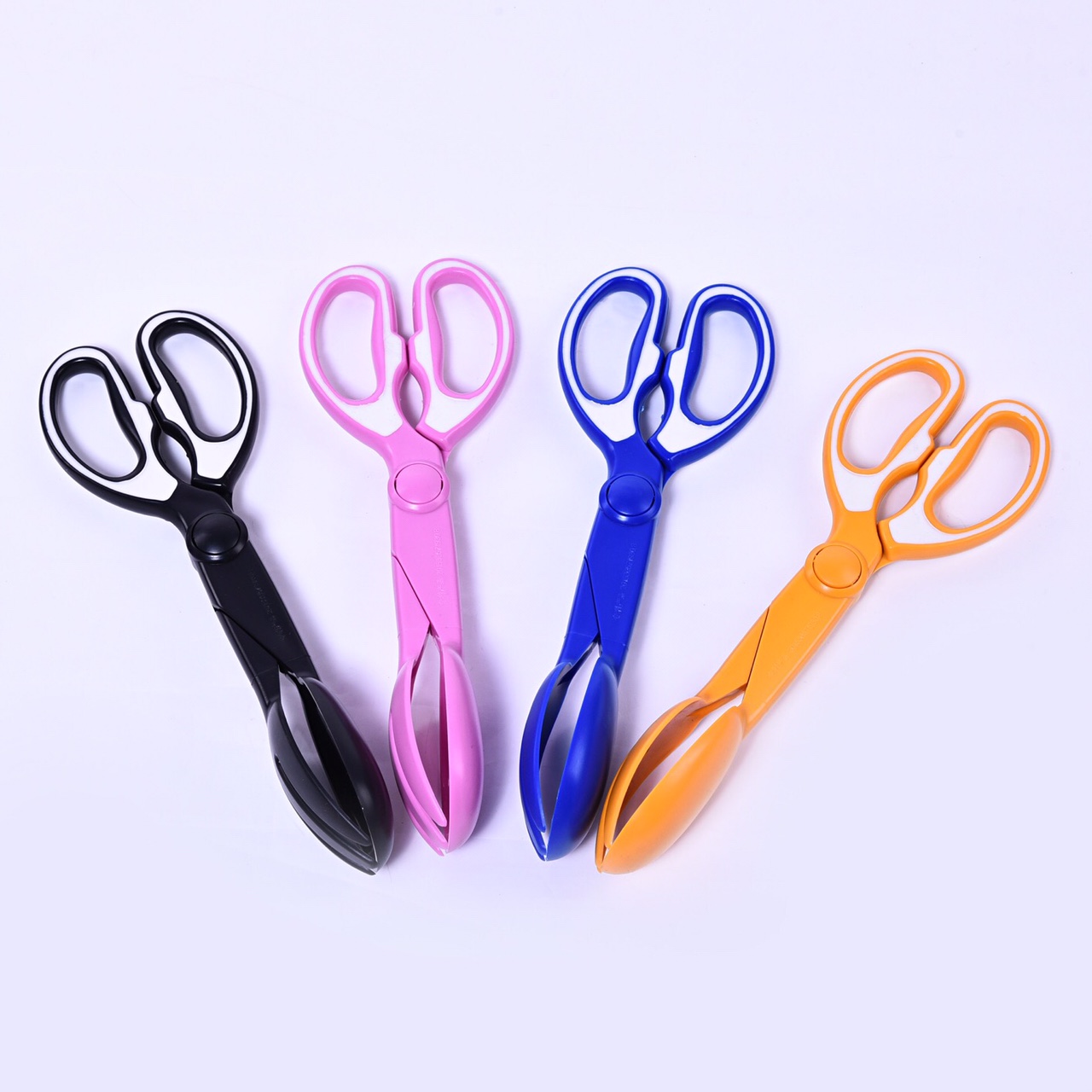 Pet Potty Holder Scissor Potty Holder