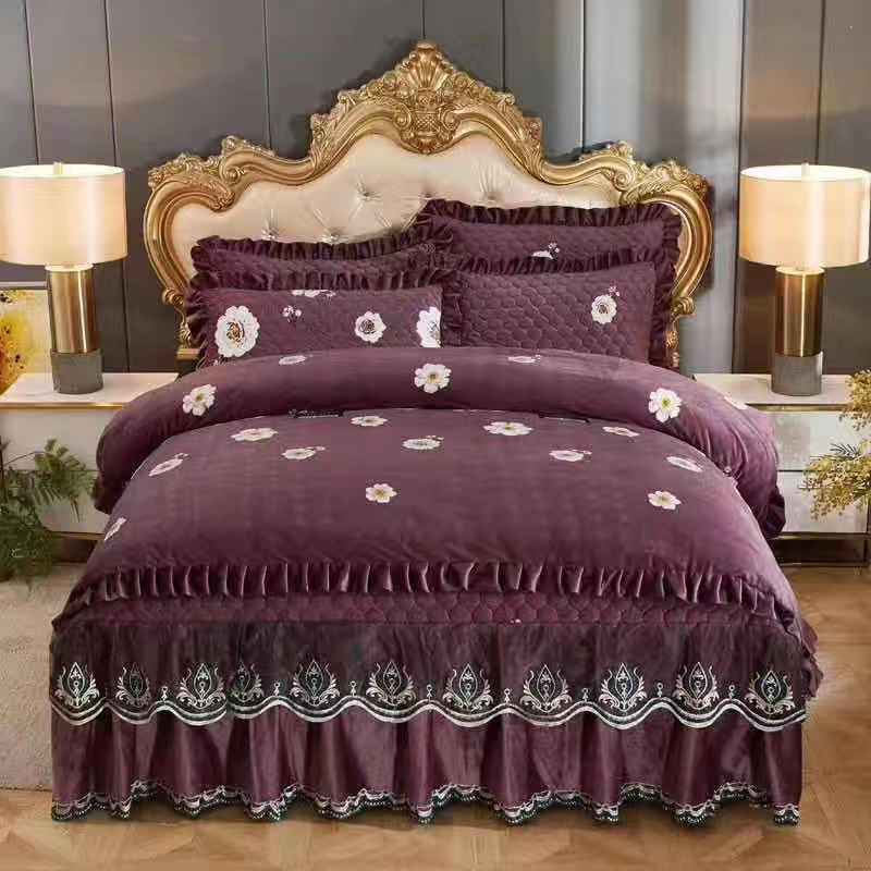 2020 New Factory Direct Wholesale Retail Bed Four Sets Of Palace Style Brown