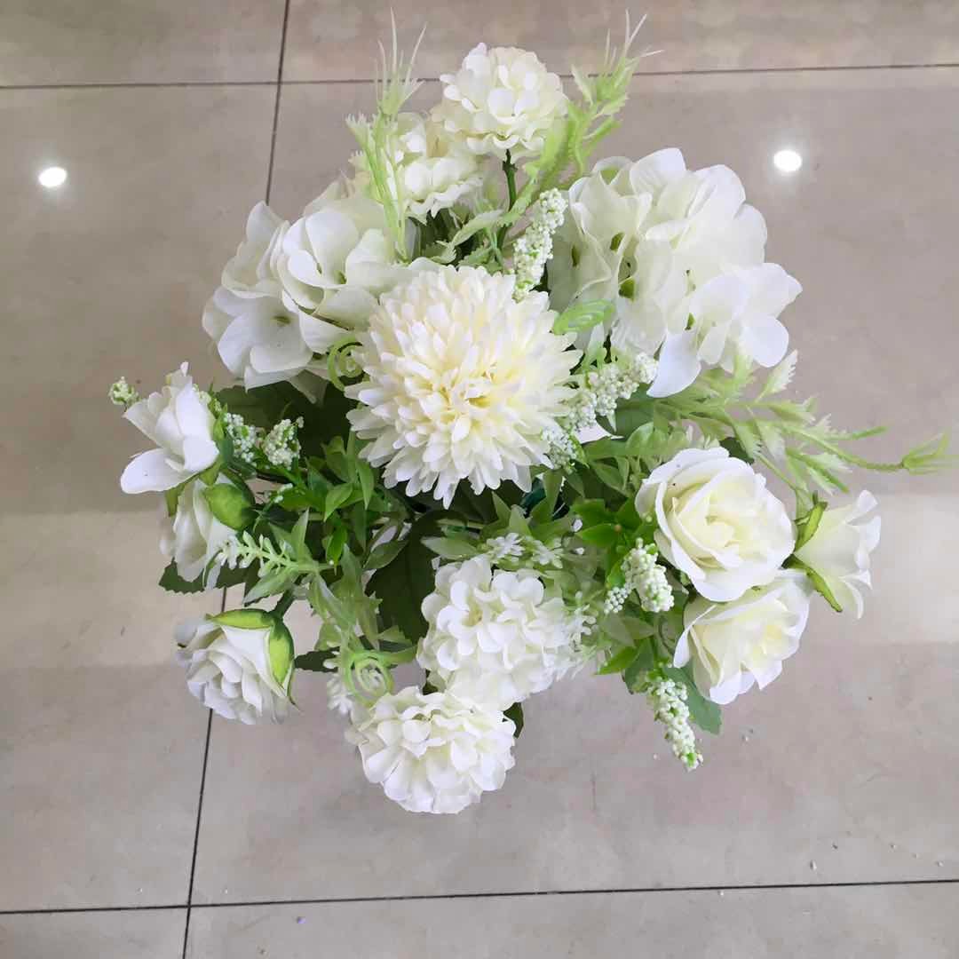 Wholesale of 7-pronged new and beautiful roses for living room artificial flower and artificial flower decoration pic 4