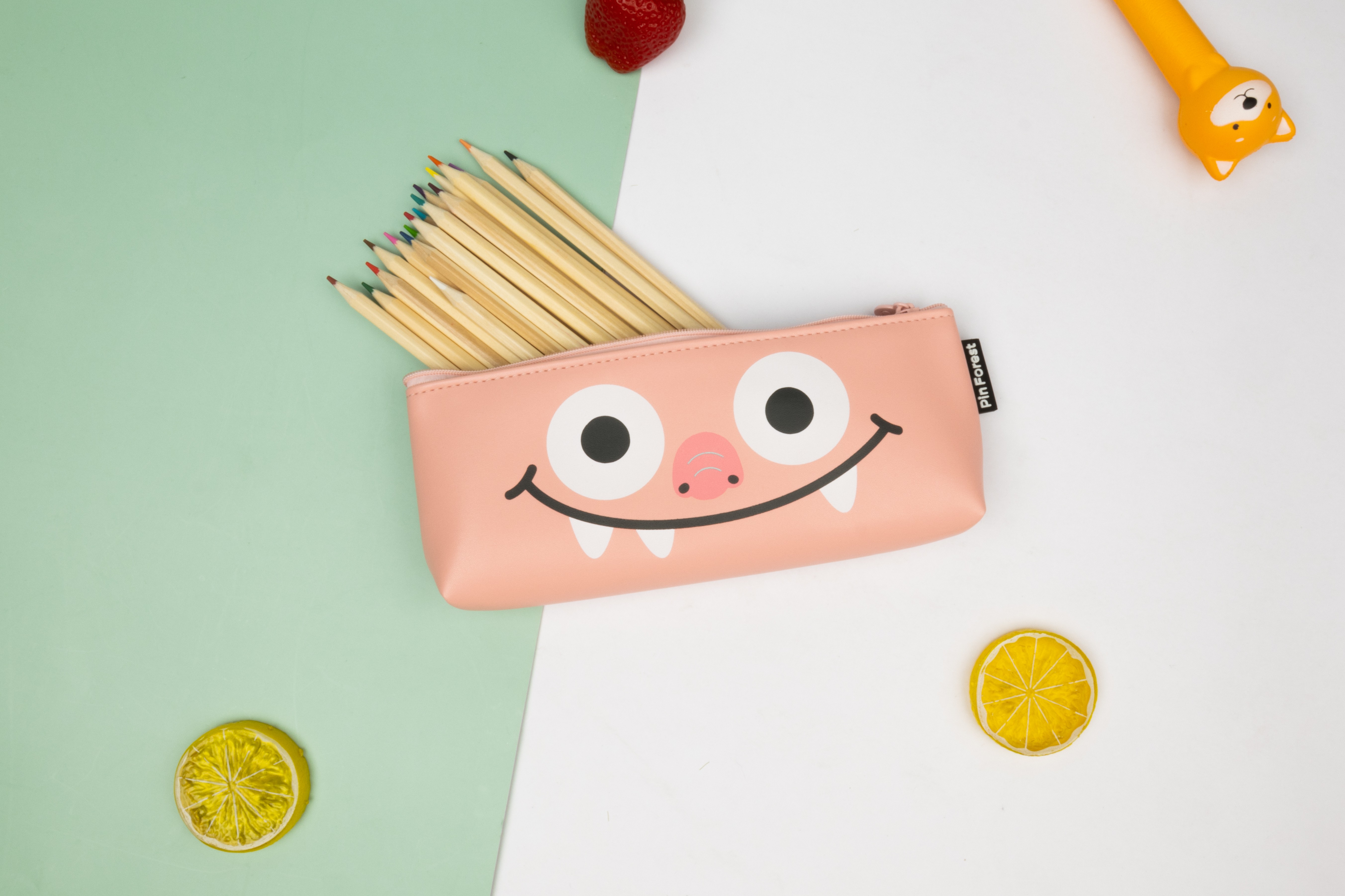 小怪兽倒梯形笔袋