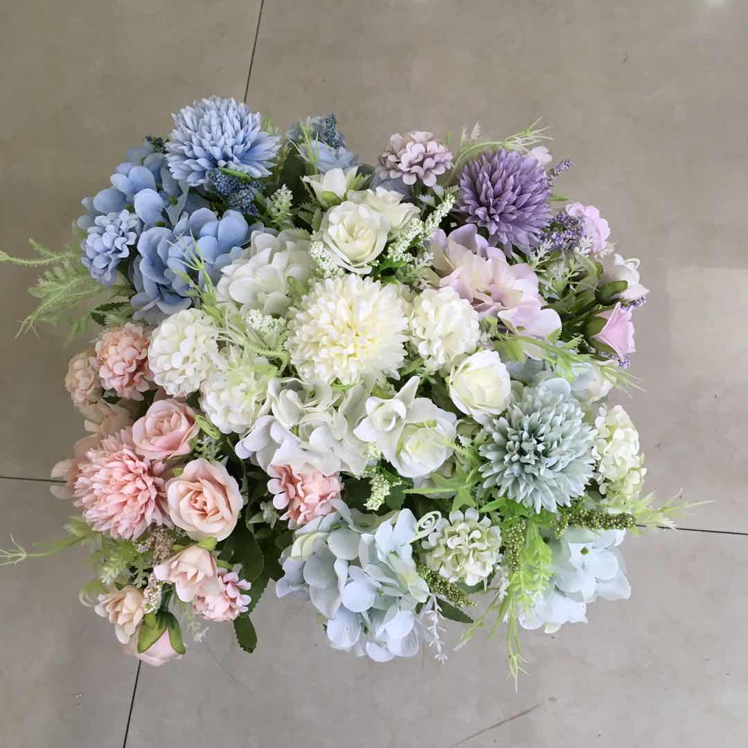 Wholesale of 7-pronged new and beautiful roses for living room artificial flower and artificial flower decoration
