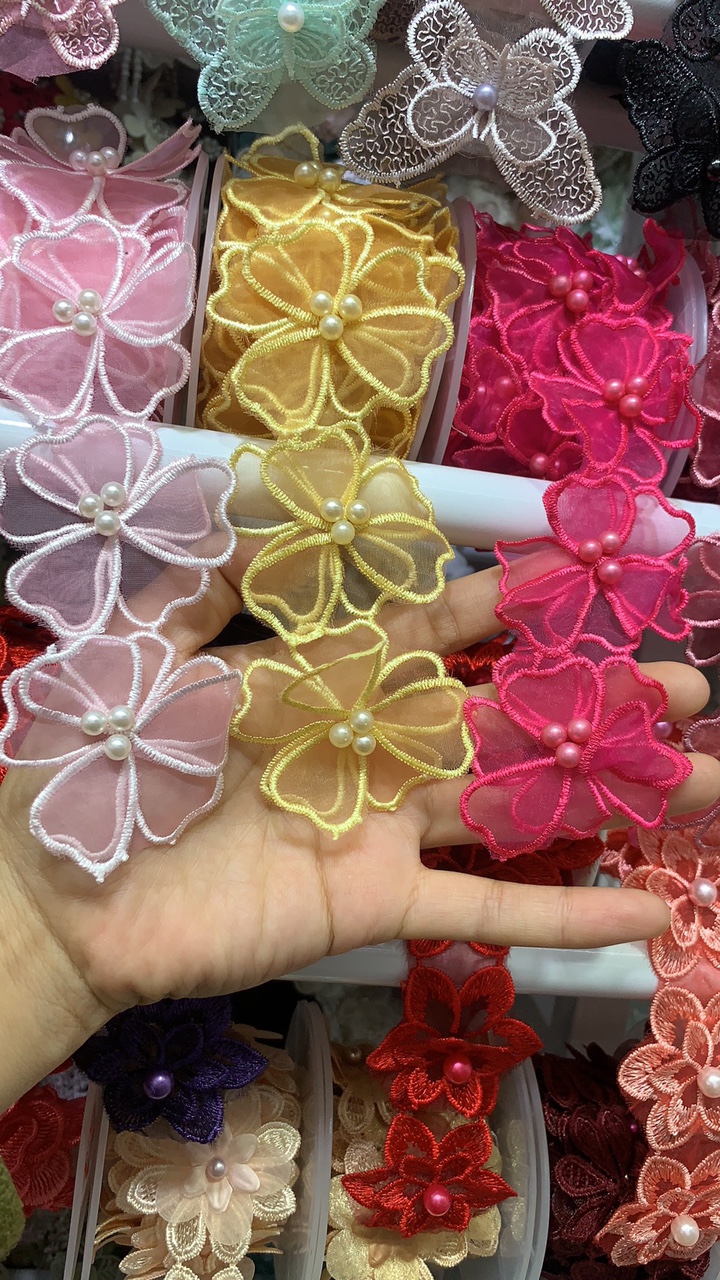Double Lace With Three Beads