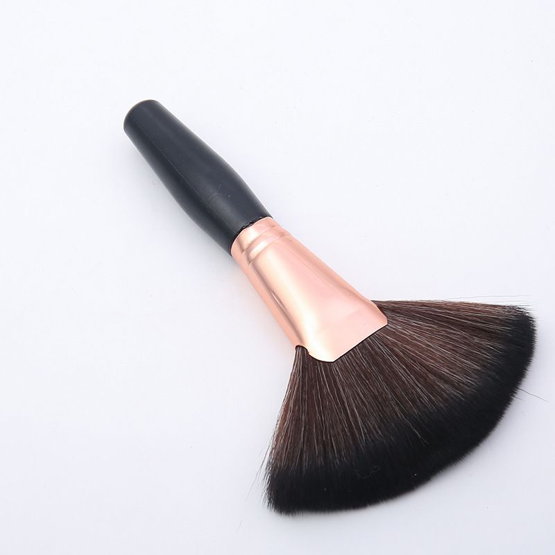 Factory direct sales of beauty tools: makeup brushes, setting makeup, contouring powder brushes, blush brushes, artificial fiber soft bristle brushes Application Scenario