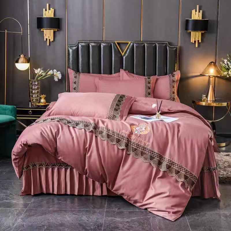 2021 New Factory Direct Retail Wholesale Bed Four-Piece Set Velvet Lace Bean Powder