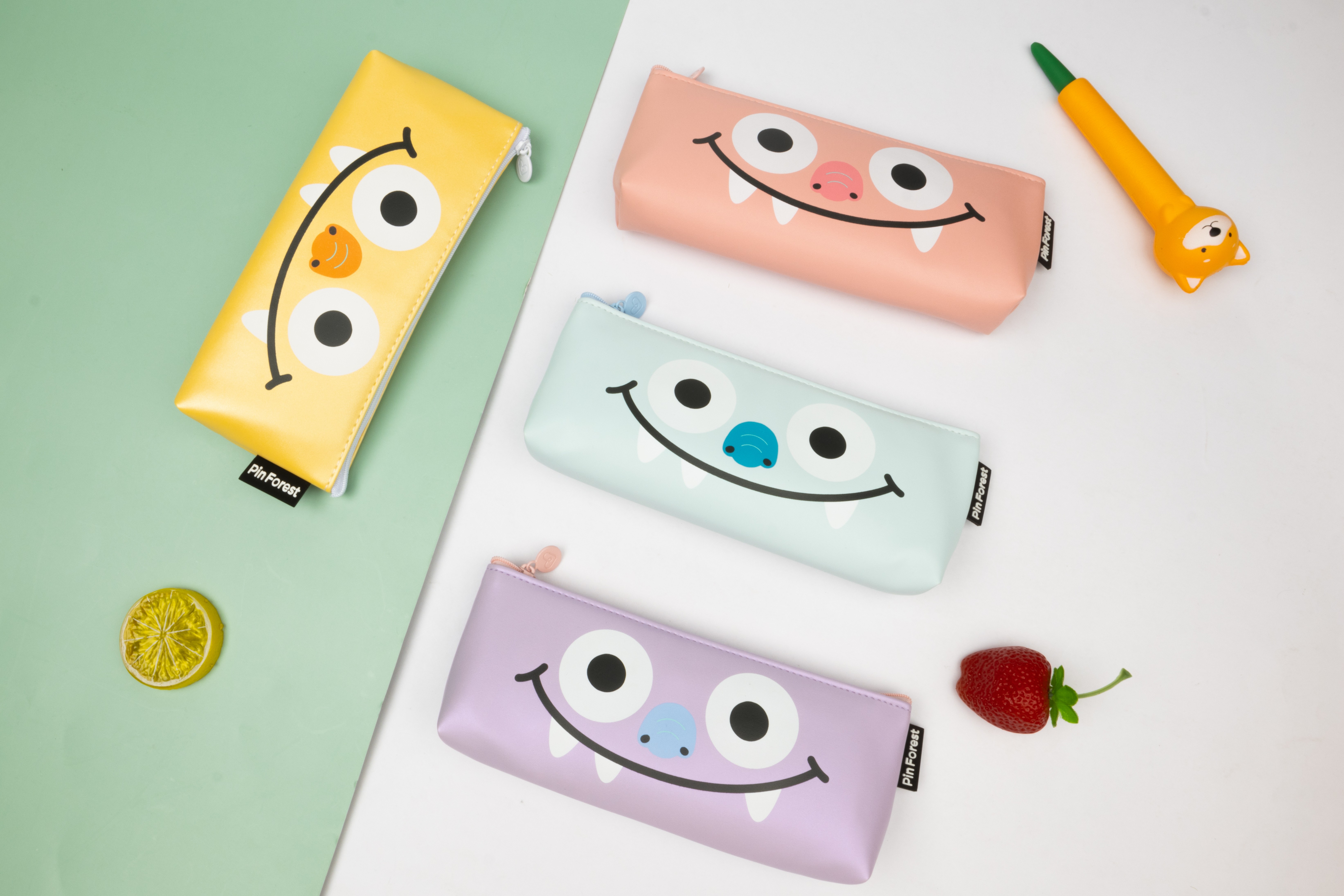 小怪兽倒梯形笔袋