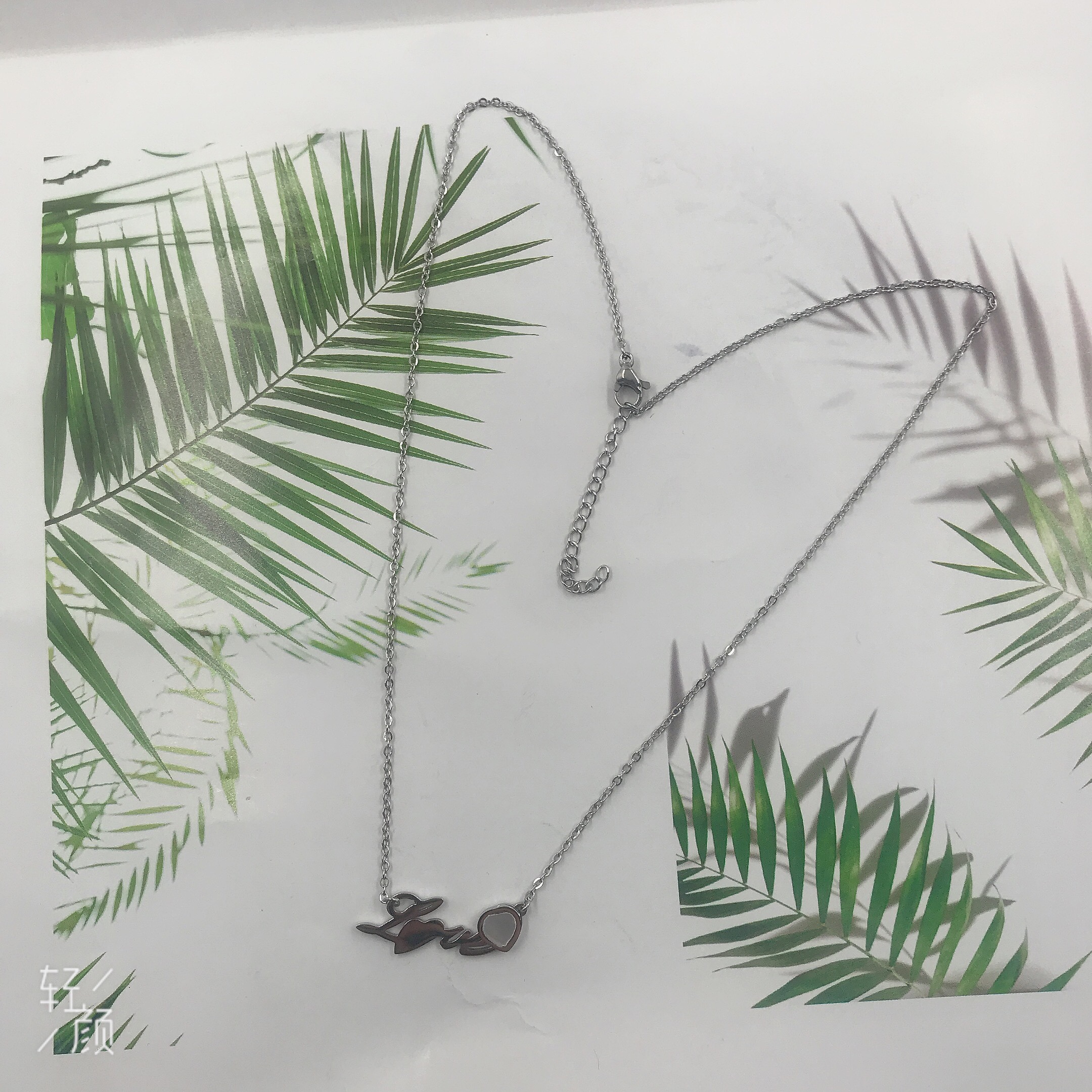 001不锈钢钛钢饰品项链颈链毛衣链流行服装百搭配饰产品图