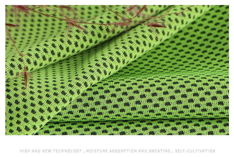 Polyester and brocade moisture-absorbing and cold-sensing fabric for sports, cold-sensing towels, cushions, and jerseys in various colors are available in stock detail image 4