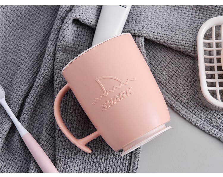 Household shark-patterned toothbrush, toiletry cup and mouthpiece detail image 10