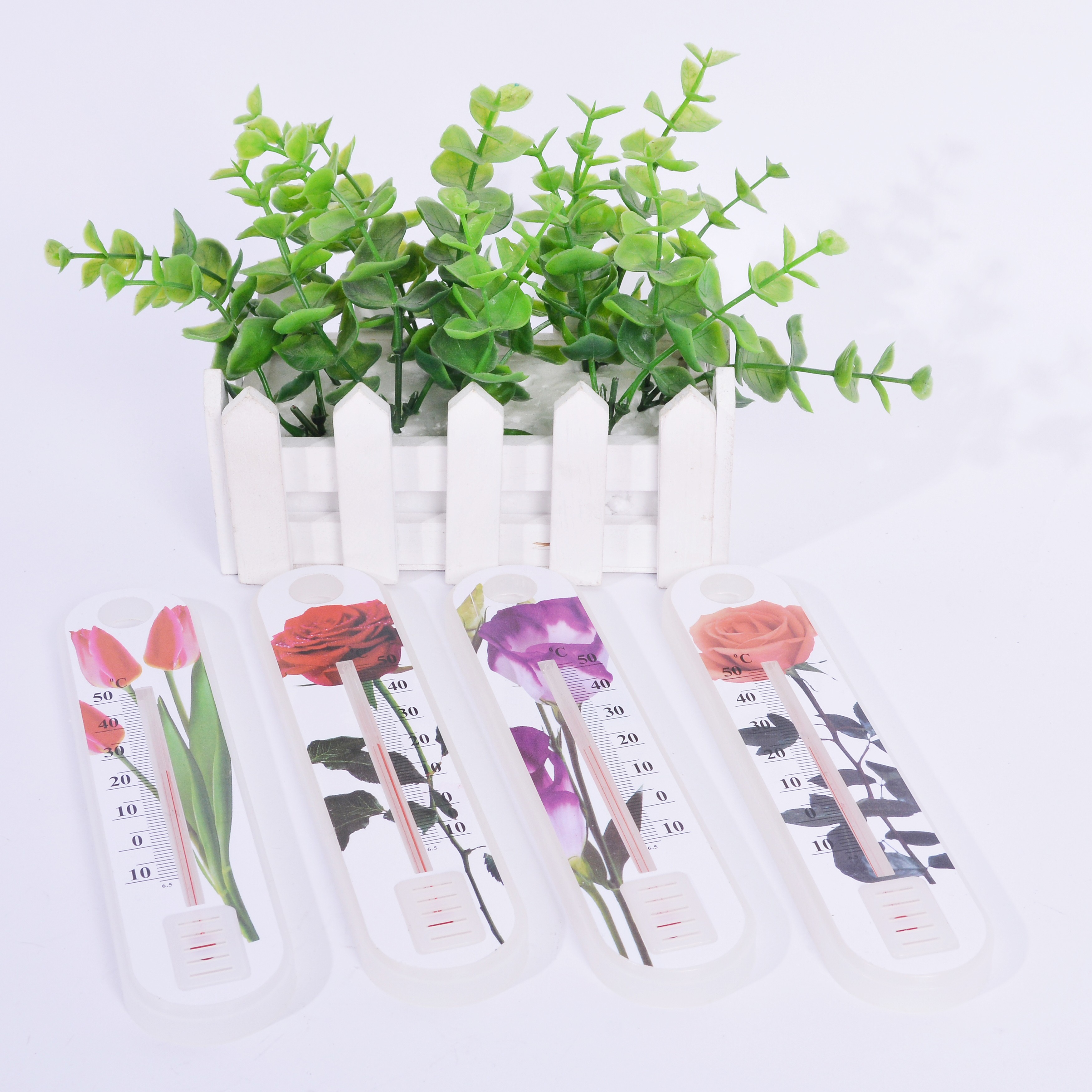 Plastic cartoon rose-patterned thermometer, indoor and outdoor thermometer, greenhouse thermometer detail image 2