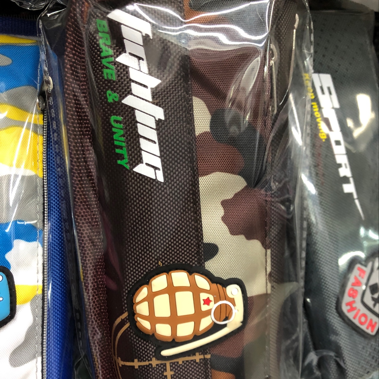 68032 pen bag thumbnail