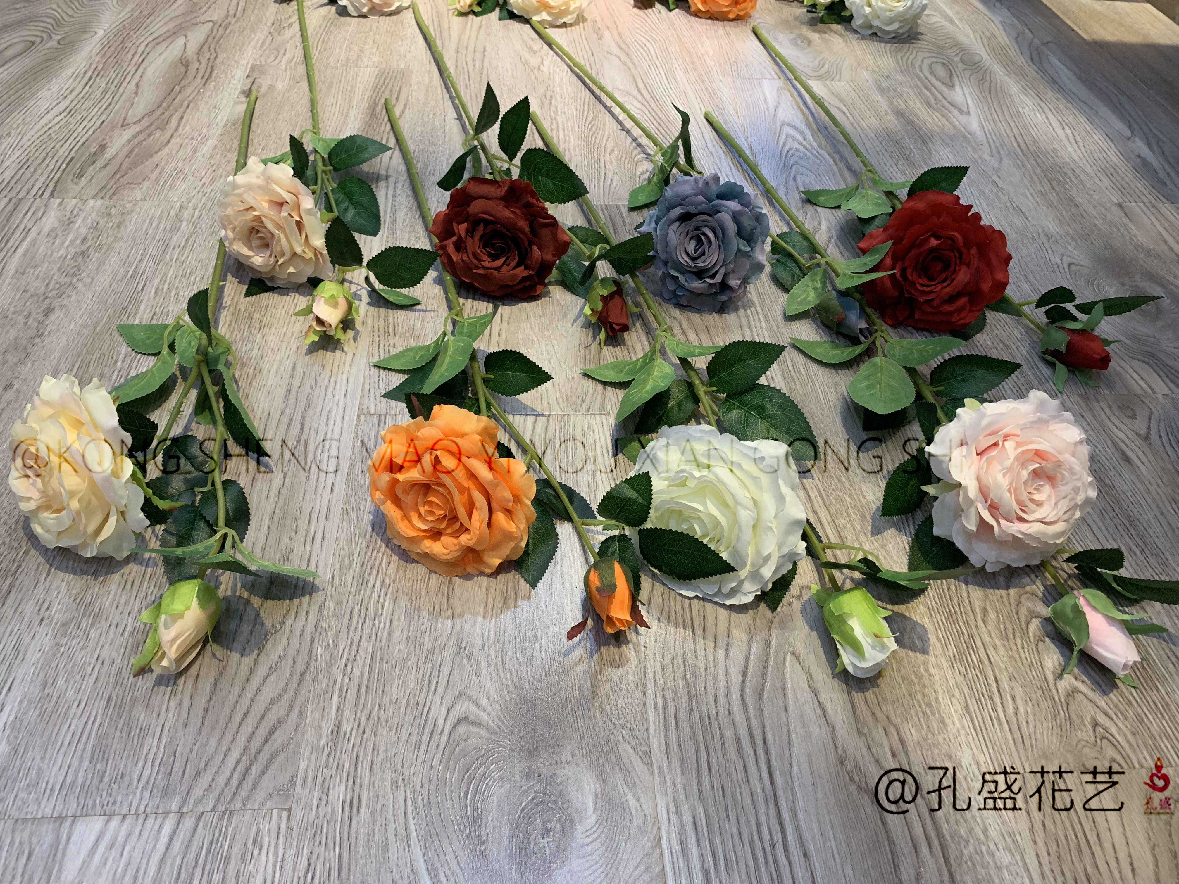 A bud and a flower of rose detail image 1