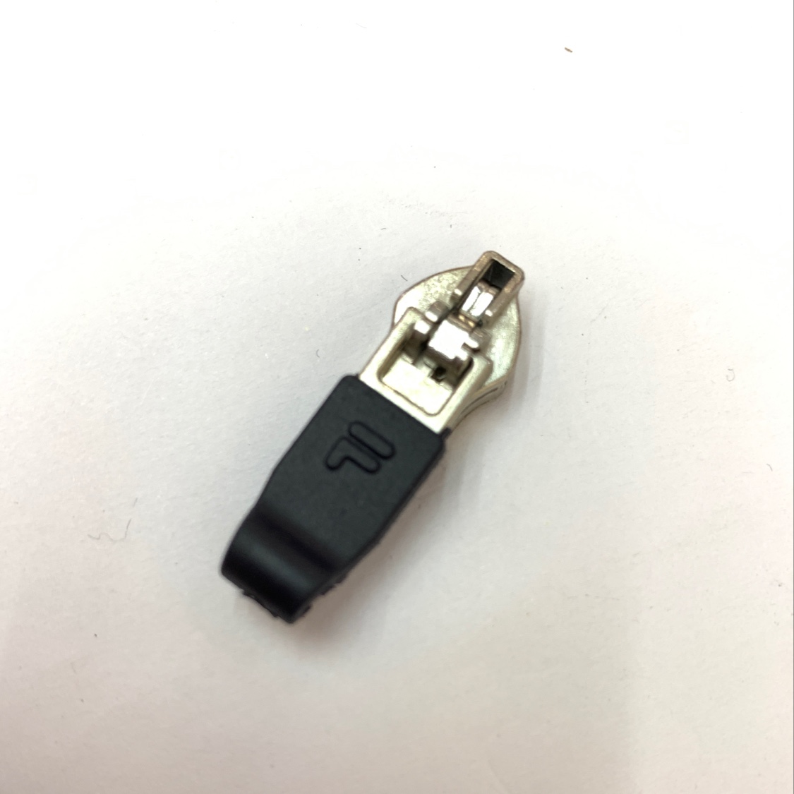 No. 5 Waterproof plastic spring spring zipper head for garment lapel zipper head for luggage thumbnail