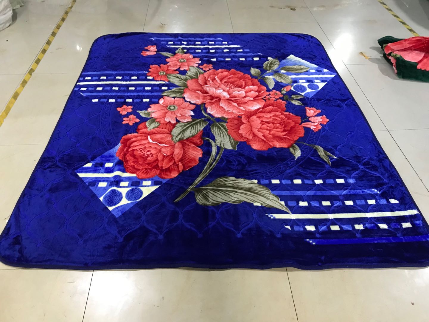 Wholesale Foreign Trade Blanket Flannel Coral Velvet Raschel Blanket Size Can Be Customized Color 79 details Picture