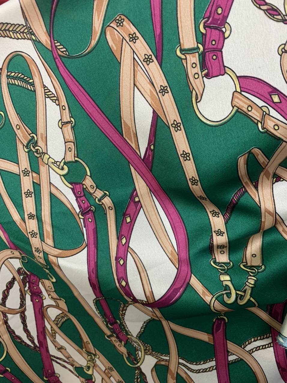 缎面仿真丝服装围巾头饰面料2