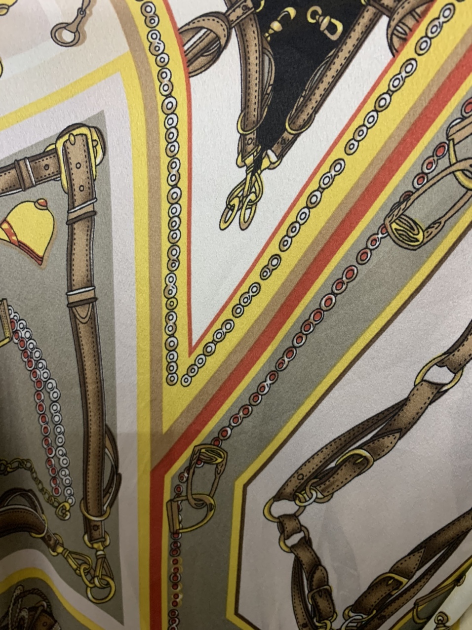 缎面仿真丝服装围巾头饰面料4