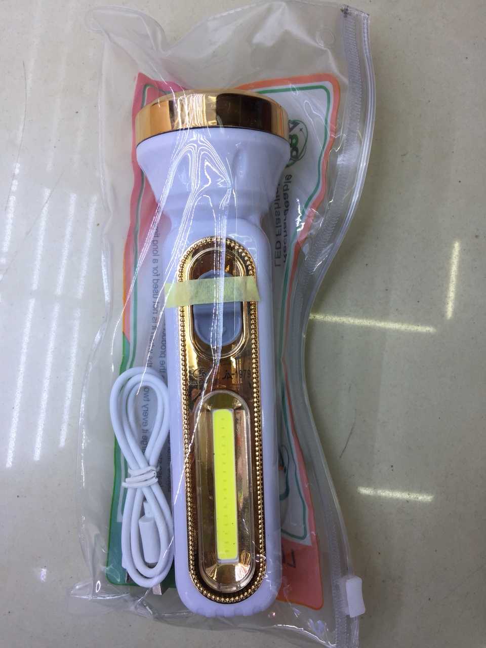 Lithium battery flashlight