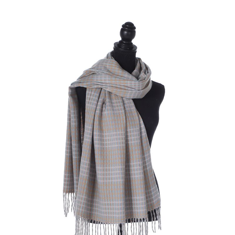 冬季保暖格子围巾日韩甜美仿羊绒流苏围脖披肩两用女士围巾批发白底实物图