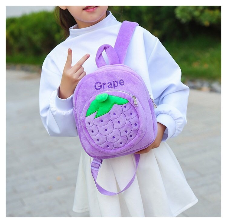Winter children's fruit embroidered plush MINI cute cartoon plush children's snack backpack at Jinquan 0801 booth Application Scenario
