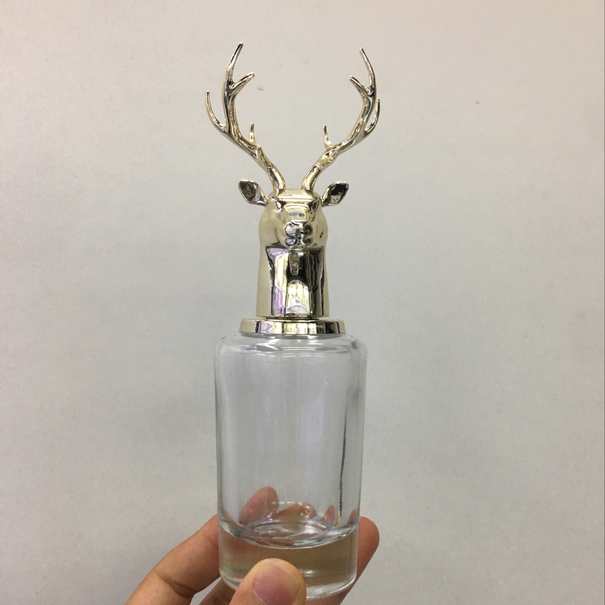 100ml 金色uv鹿头香水盖子，香水瓶产品图