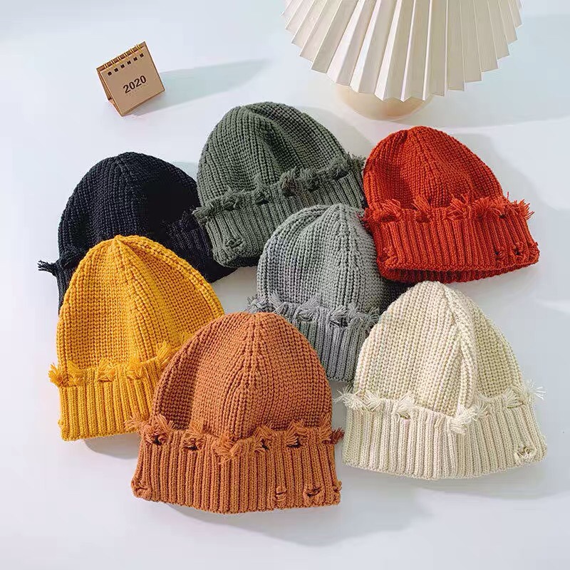 Broken edge knitted wool cap children autumn and winter yuppie fur hat landlord hat Korean edition tide street hat details Picture