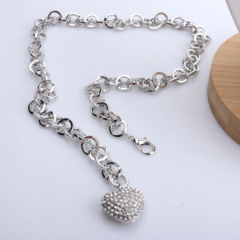 The new exaggerated thick chain five-pointed star sparkling diamond sweater chain from Europe and America, the cold style of women, the popular heart-shaped necklace and accessory trend detail image 6
