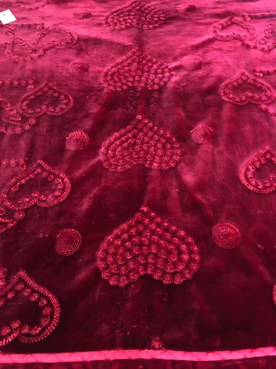 2021 new factory direct wholesale explosive embroidery blanket details Picture