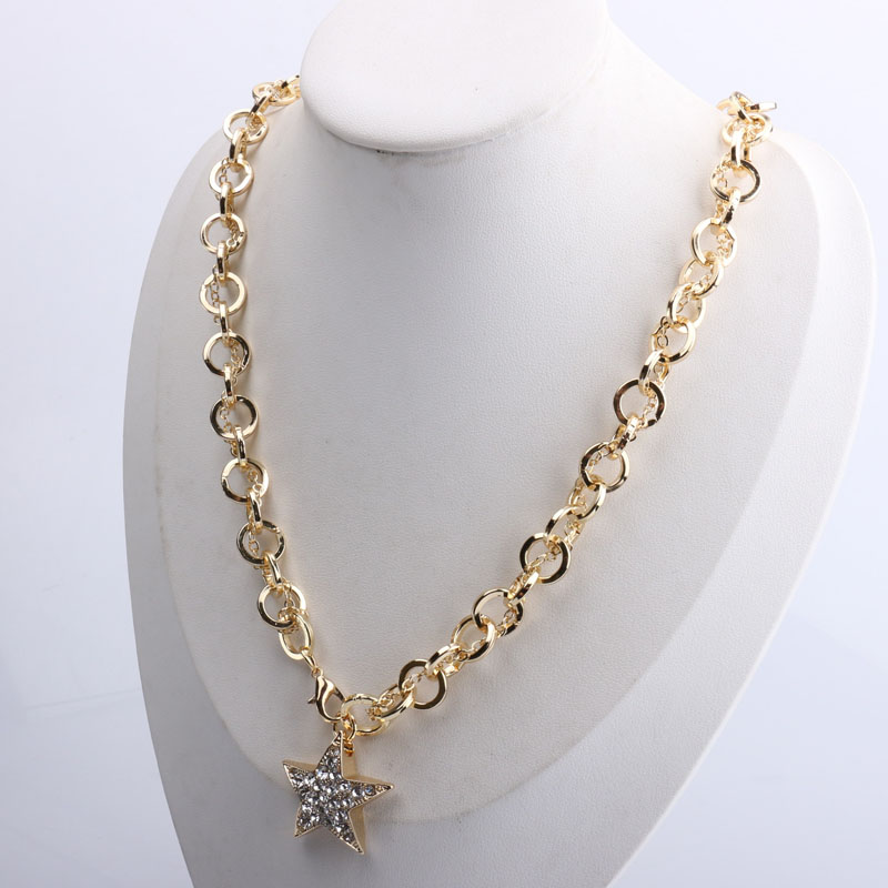 The new exaggerated thick chain five-pointed star sparkling diamond sweater chain from Europe and America, the cold style of women, the popular heart-shaped necklace and accessory trend detail image 2