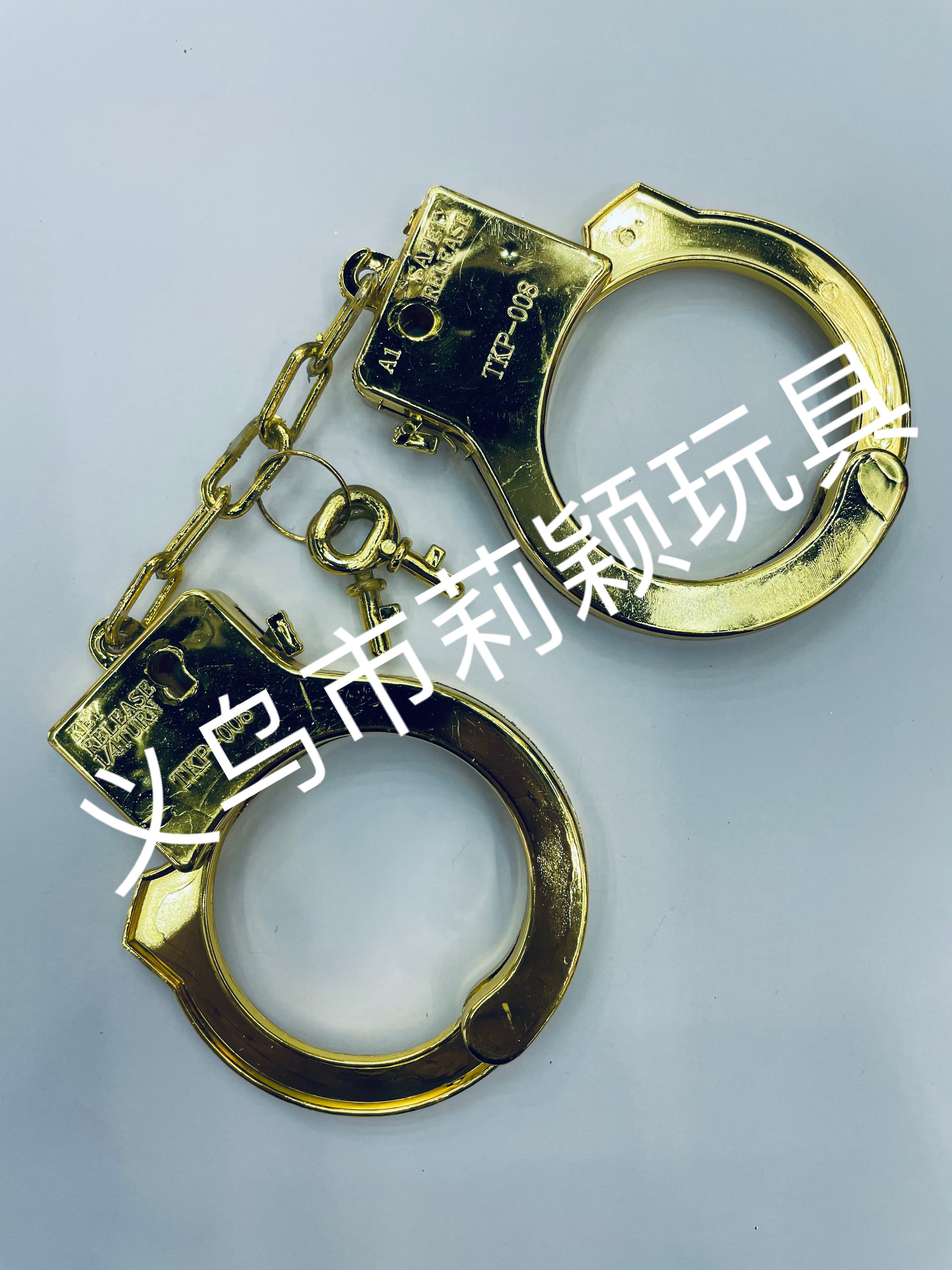 莉颖玩具玩具手铐电镀塑料手铐儿童玩具手铐真空镀膜吸塑纸卡手铐万圣节玩具手铐万圣节产品008吸塑红版蓝色手铐详情图5