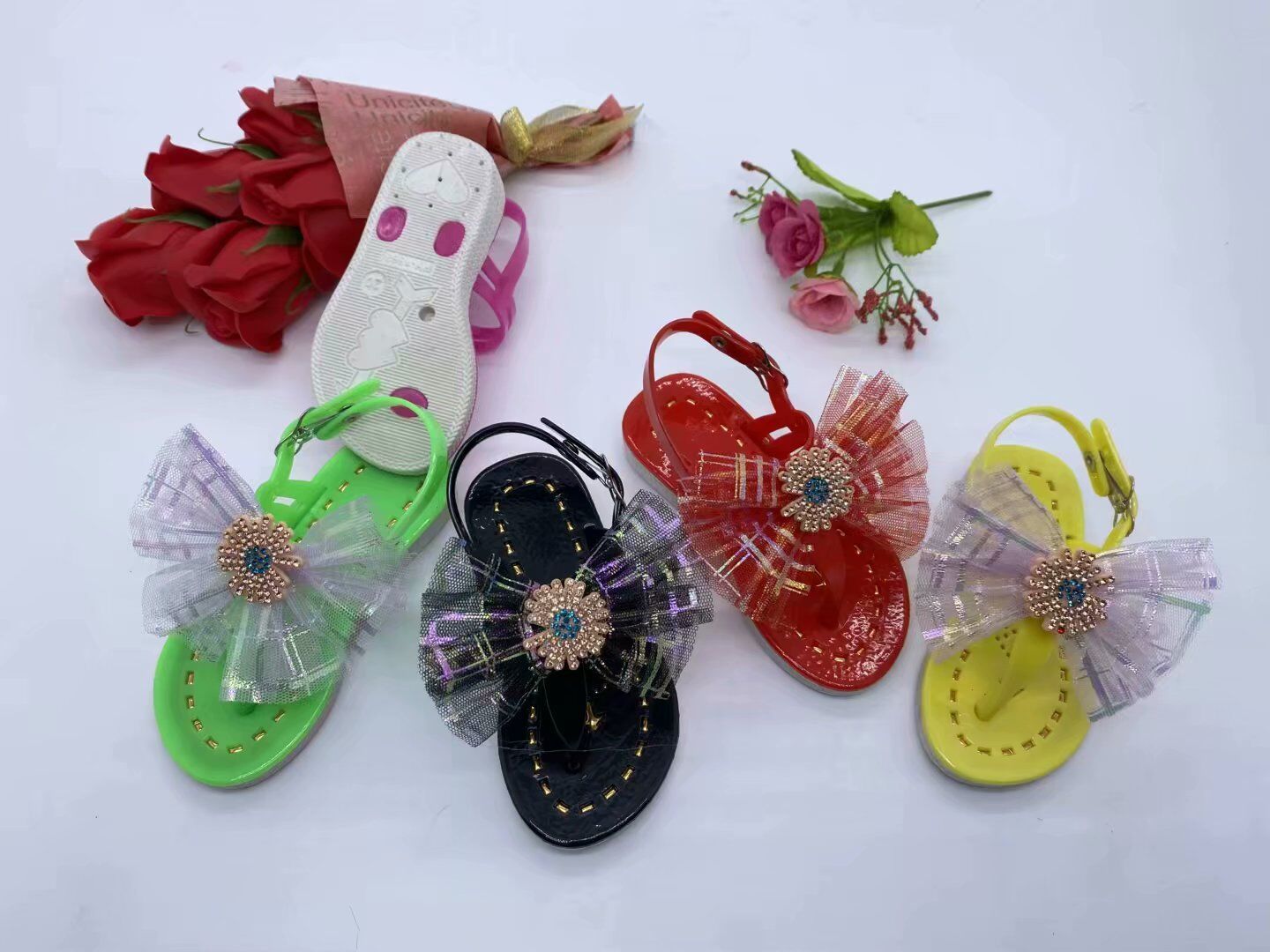 Sweet summer sandals for girls with large bows