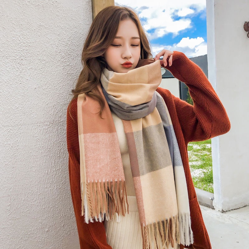 Factory direct sales of winter checked scarves wholesale for foreign trade Item Picture