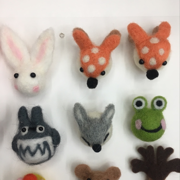 Hairy Sticky Little Animals details Picture