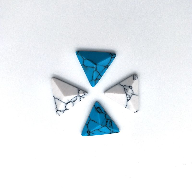 Jewelry accessories: Synthetic turquoise ring face, triangular, rhombic, arrow-shaped, flat-bottomed, inlaid with bare stones, customizable Application Scenario